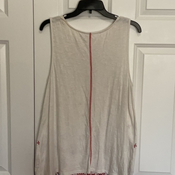 NEW Directions Tank - Picture 2 of 4